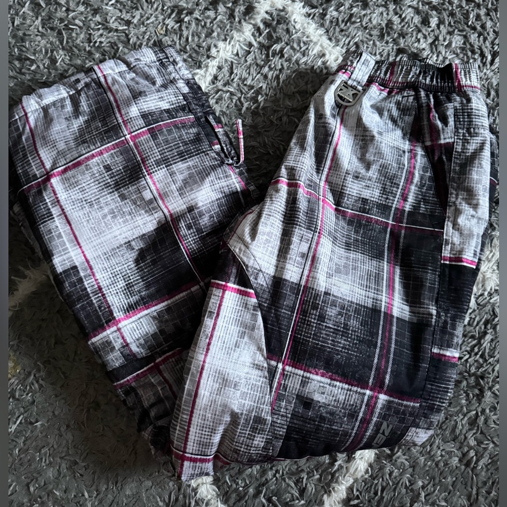 L-14 zeroXposur snowboard/ ski pants. Perfect condition